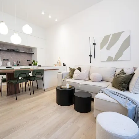 Modern 5 Min Wenceslas Square Apartment, *